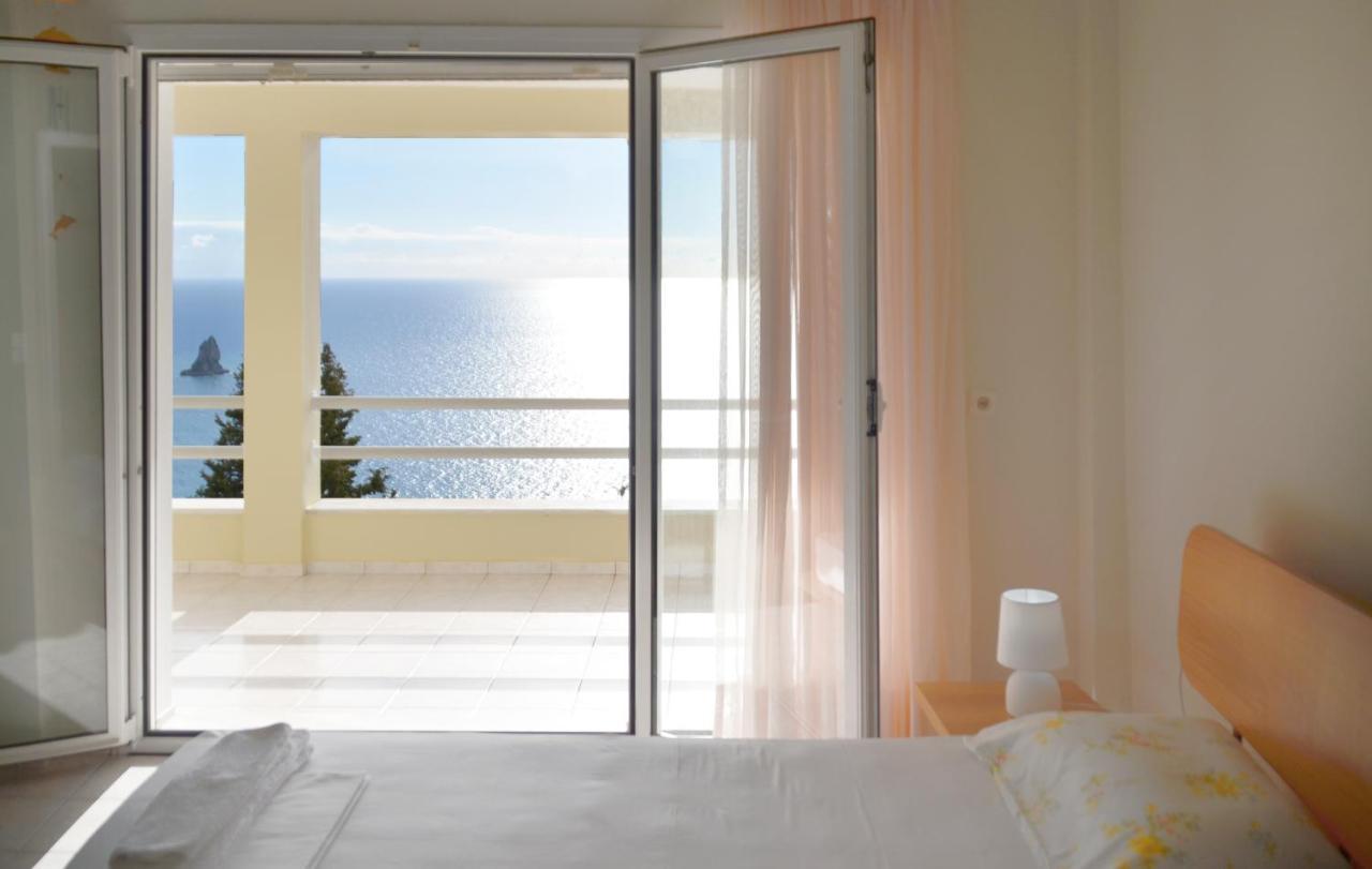Villa Alibertini Agios Gordios  Extérieur photo