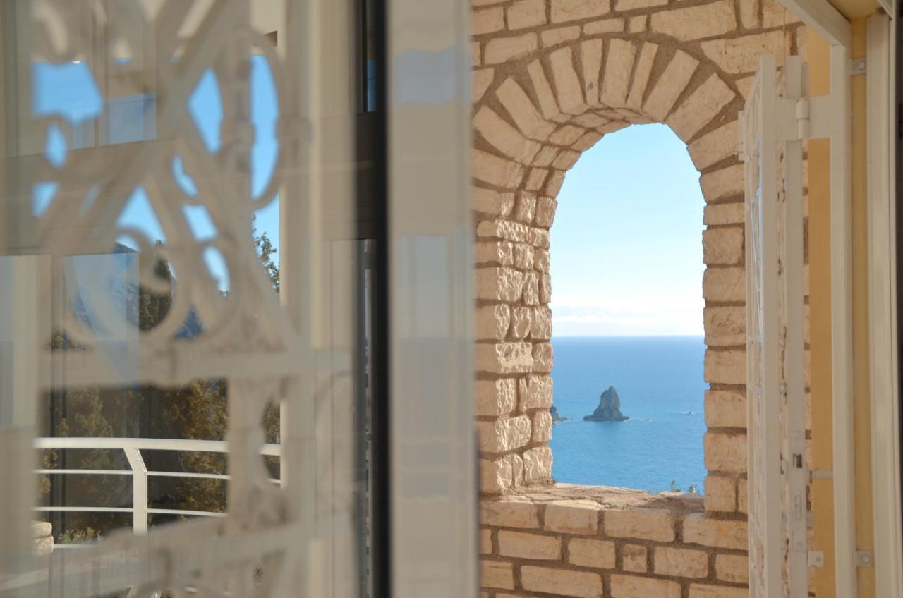 Villa Alibertini Agios Gordios  Extérieur photo
